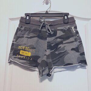 Solmate Camo Shorts-Palm Beach Florida-Size Small-Gray, Black, Yellow-Beach-Fun